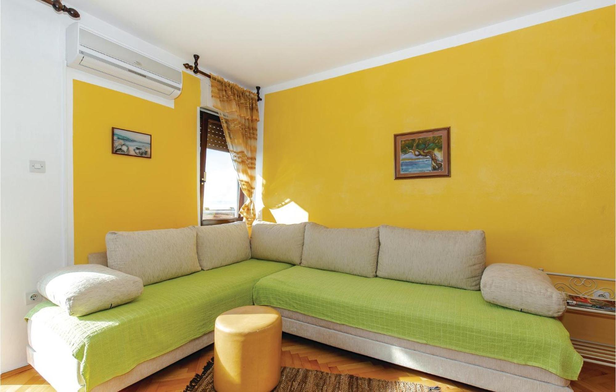 Stunning Apartment In Novi Vinodolski With Wifi Esterno foto