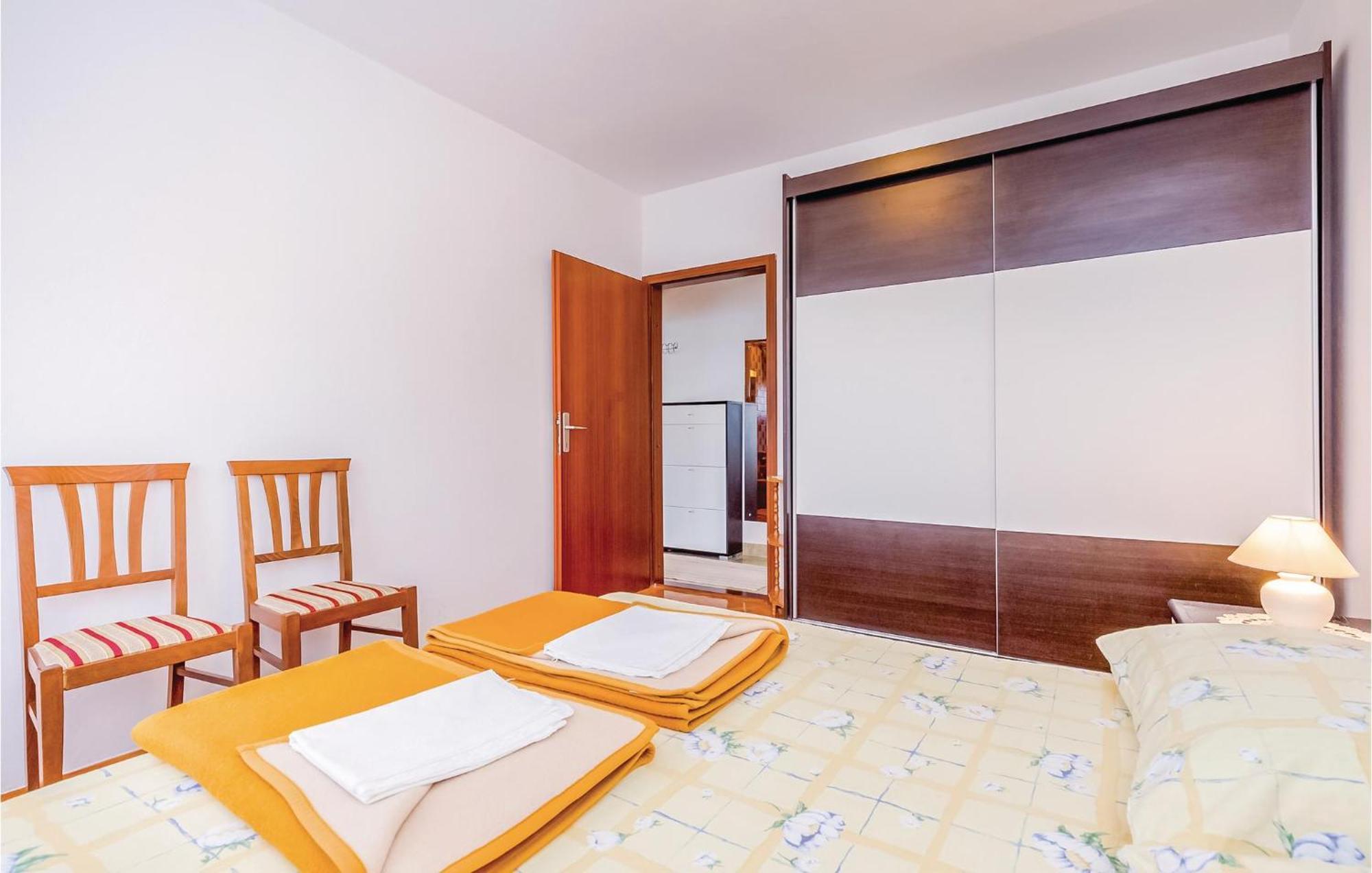 Stunning Apartment In Novi Vinodolski With Wifi Esterno foto