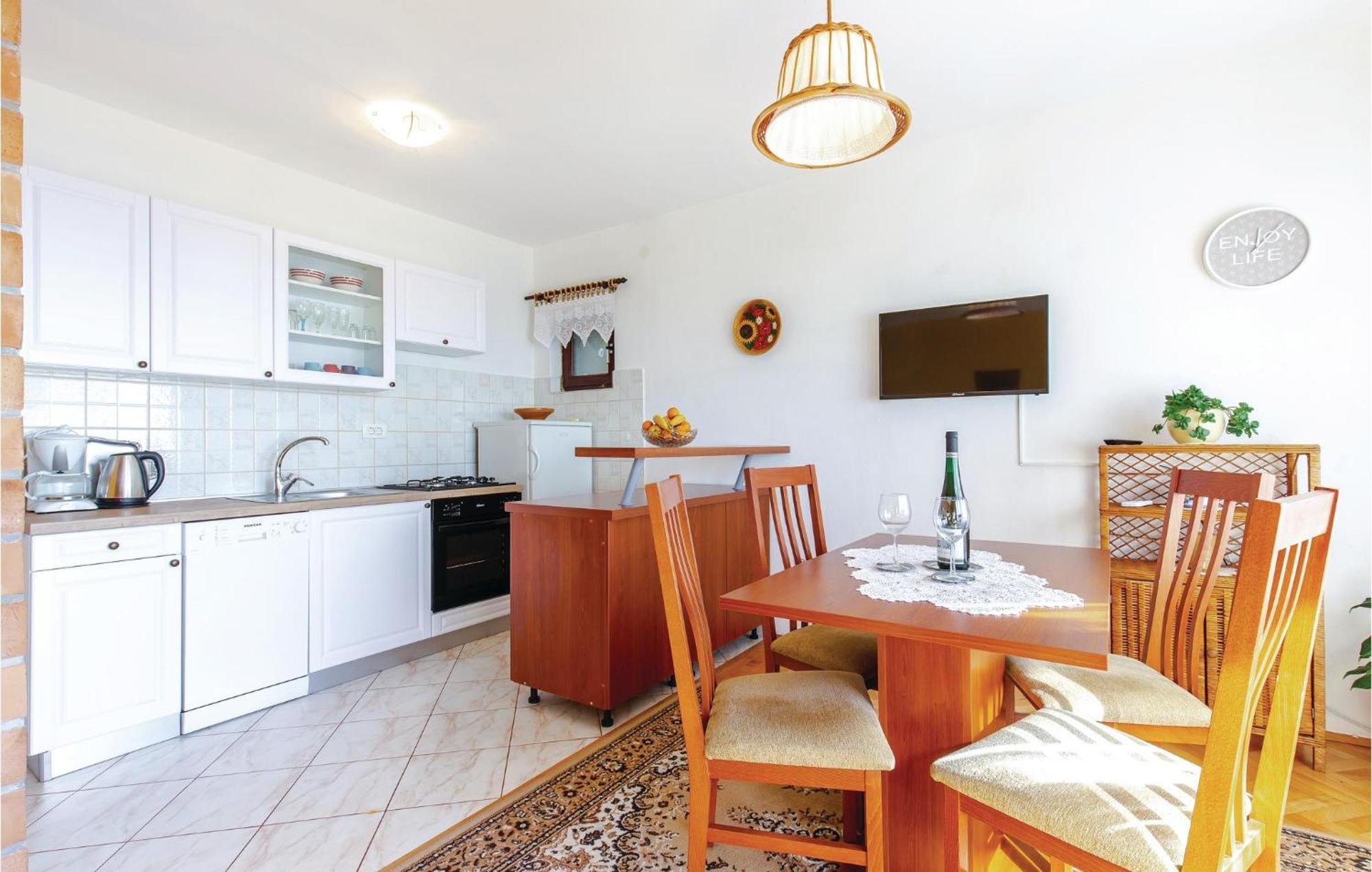Stunning Apartment In Novi Vinodolski With Wifi Esterno foto