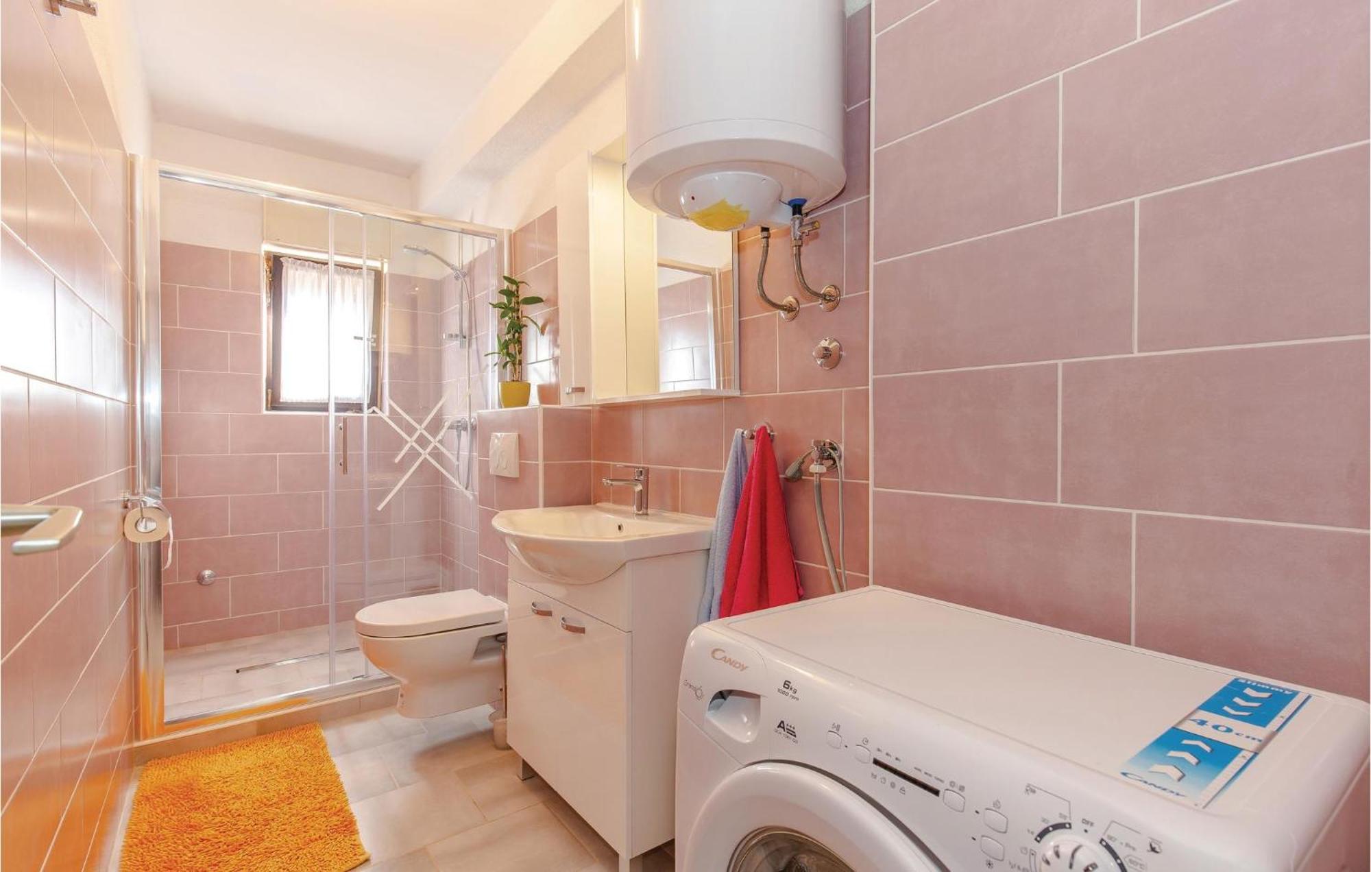 Stunning Apartment In Novi Vinodolski With Wifi Esterno foto