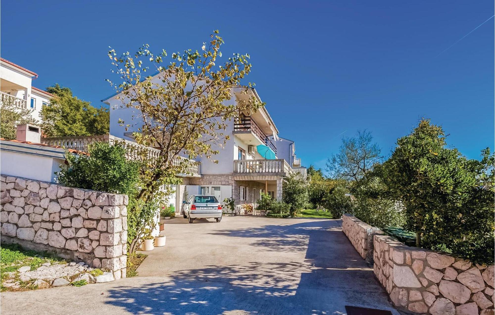 Stunning Apartment In Novi Vinodolski With Wifi Esterno foto